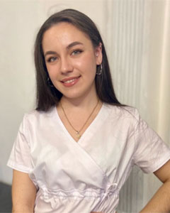Мокриденко Ирина Евгеньевна - врач стоматолог общей практики, челюстно-лицевой хирург.